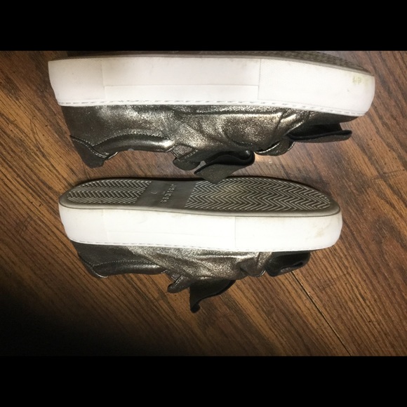 J/ SLIDE SNEAKERS GOLD 7 ribbon worn 3X slip ons - Picture 3 of 6